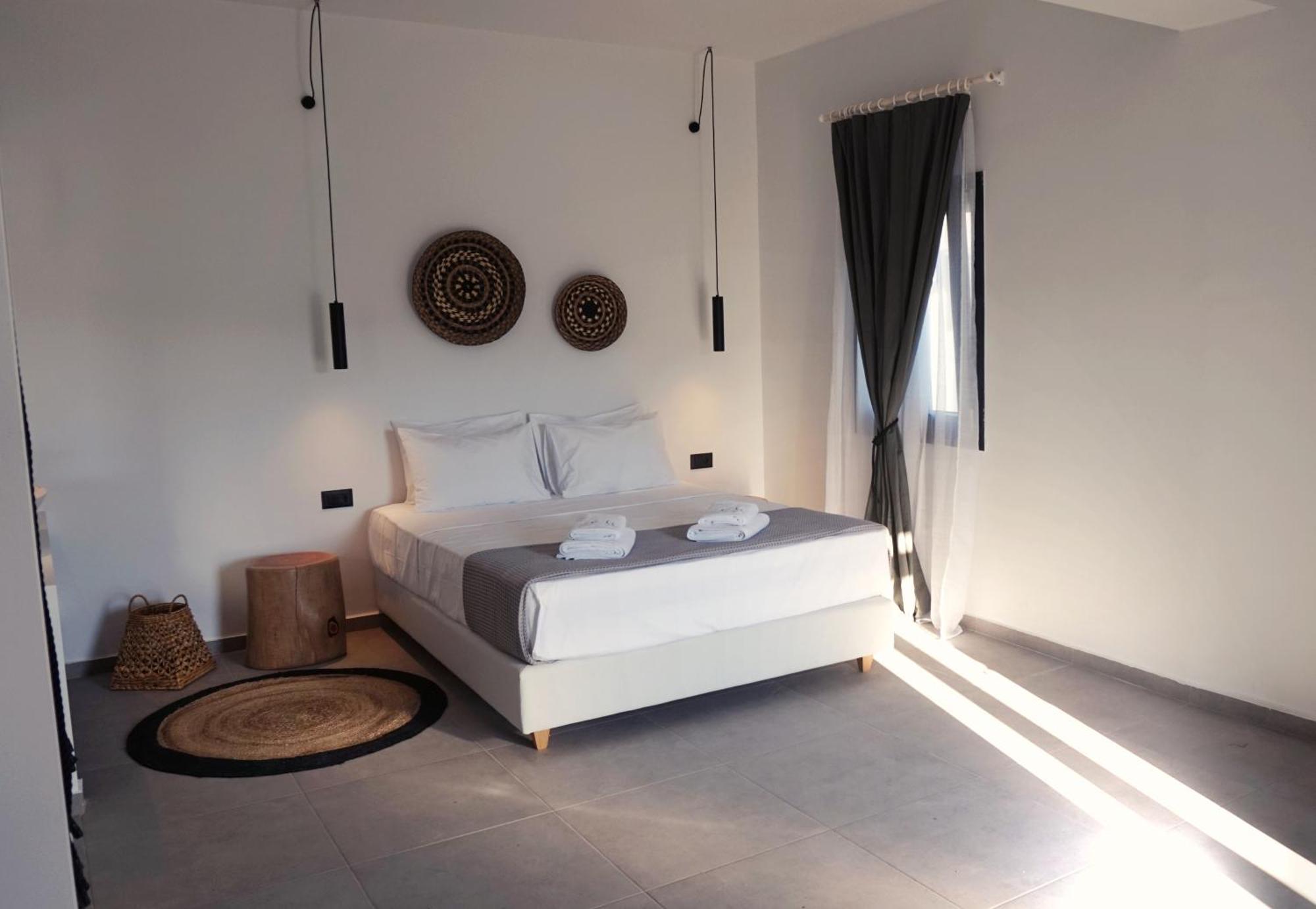 The Thermia Suites Китнос Номер фото