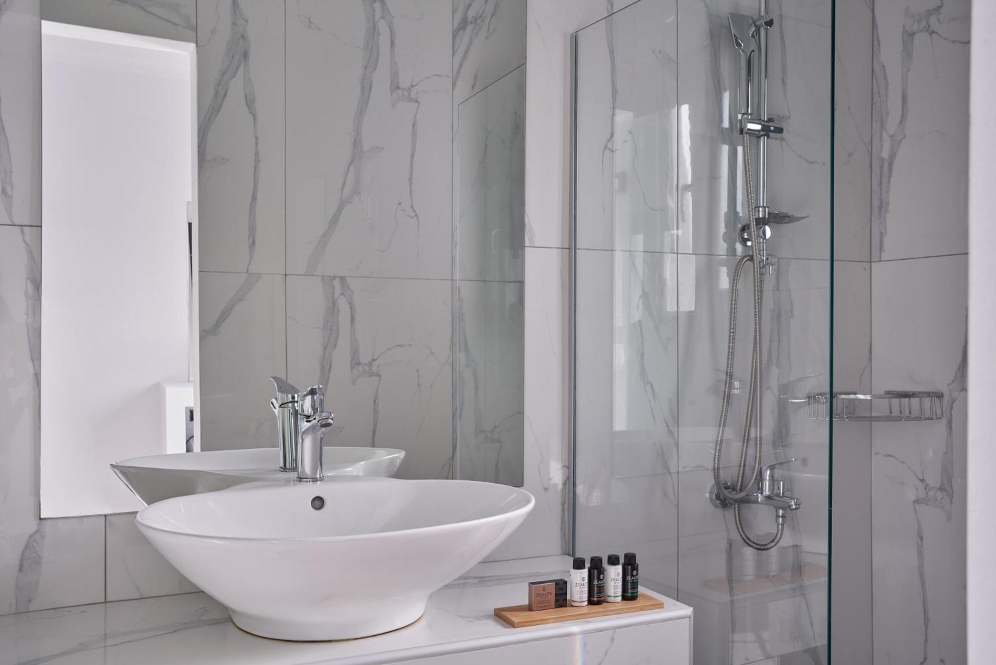 The Thermia Suites Китнос Экстерьер фото